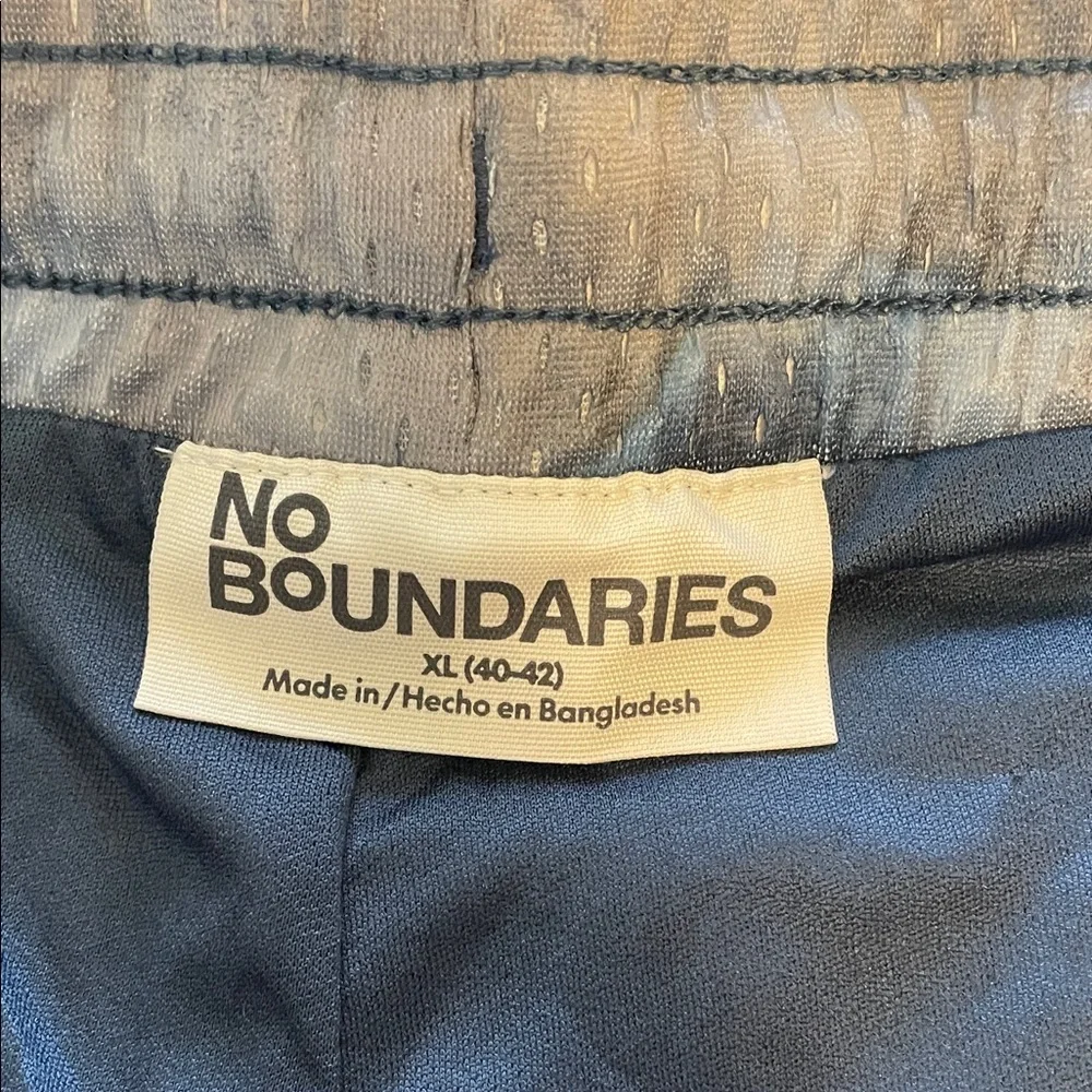 No Boundaries T-Shirts and matching shorts nwt 3 piece set XL